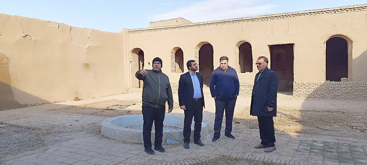 بازدید فرماندار فیروزه از روند مرمت خانه استاد کمال الملک بازدید فرماندار فیروزه از روند مرمت خانه استاد کمال الملک