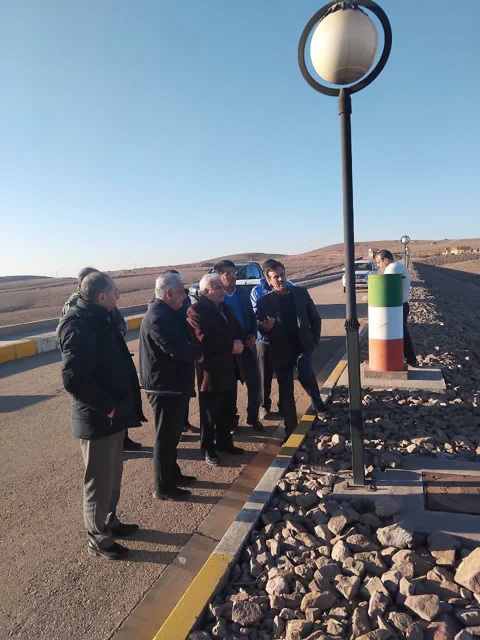 بازدید فرماندار از سد بار شهرستان فیروزه بازدید فرماندار از سد بار شهرستان فیروزه