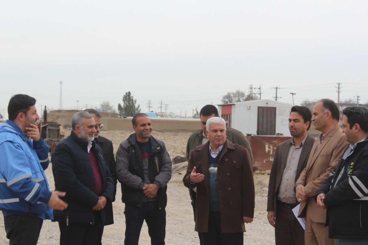 بازدید فرماندار فیروزه از مسکن ملی شهید سلیمانی شهرفیروزه و روستای بزقوچان