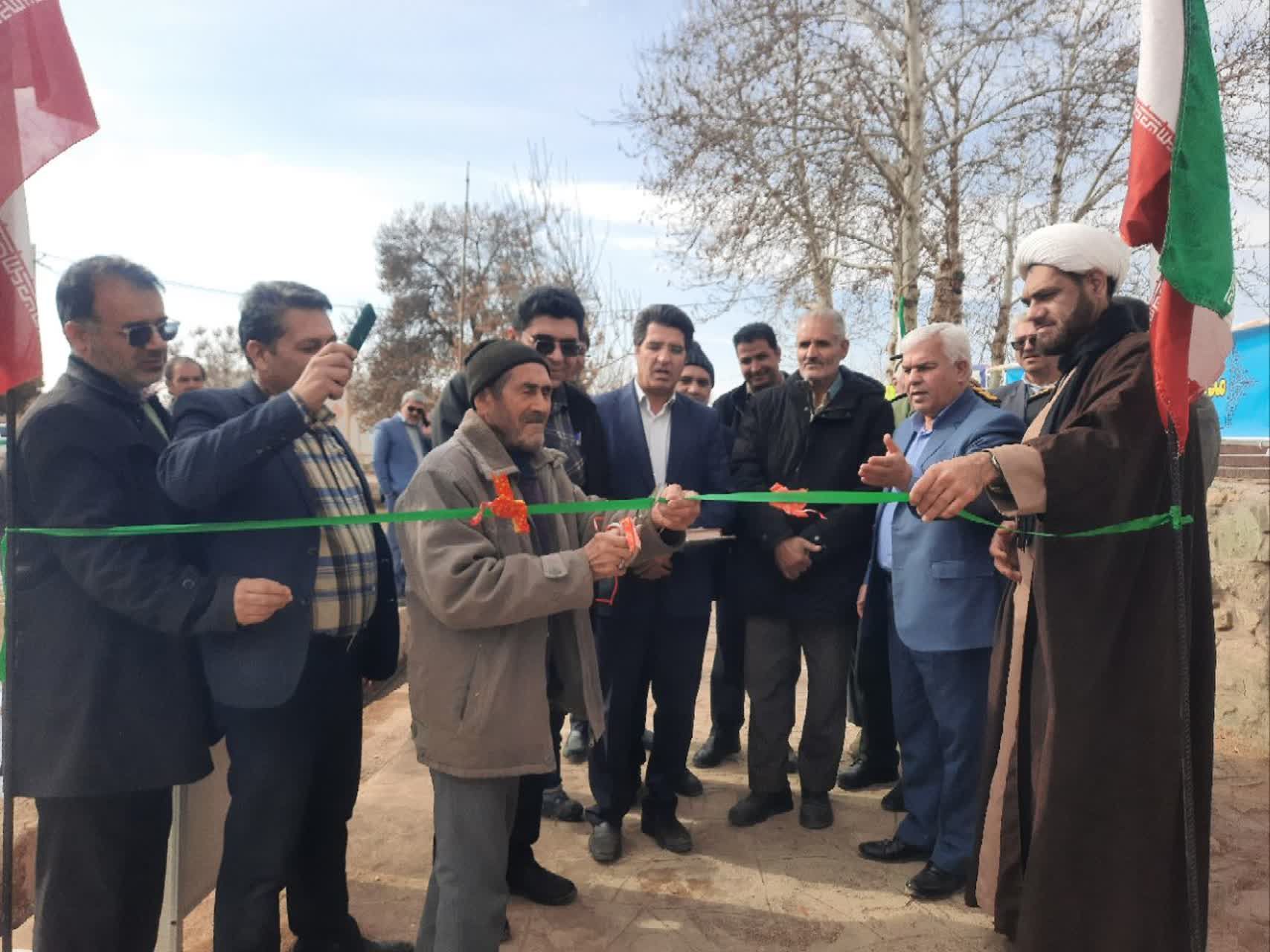 به مناسبت هفتمین روز از دهه مبارک فجر طرح لایروبی و مرمت قنات روستای قالیباف سفلی به مناسبت هفتمین روز از دهه مبارک فجر طرح لایروبی و مرمت قنات روستای قالیباف سفلی