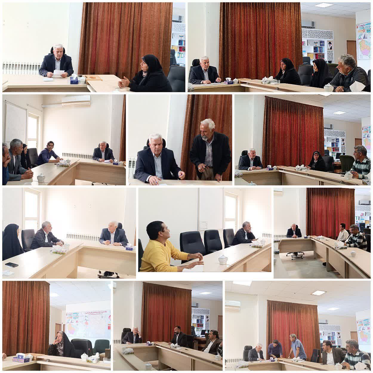 دوشنبه های مردمی ارتباط مستقیم و بی واسطه شهروندان با فرماندار شهرستان فیروزه دوشنبه های مردمی ارتباط مستقیم و بی واسطه شهروندان با فرماندار شهرستان فیروزه