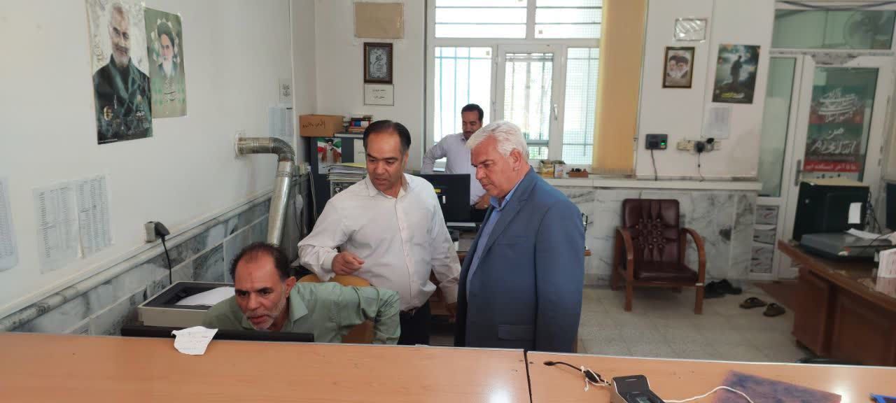 بازدید سرزده فرماندار فیروزه از اداره ثبت احوال بازدید سرزده فرماندار فیروزه از اداره ثبت احوال