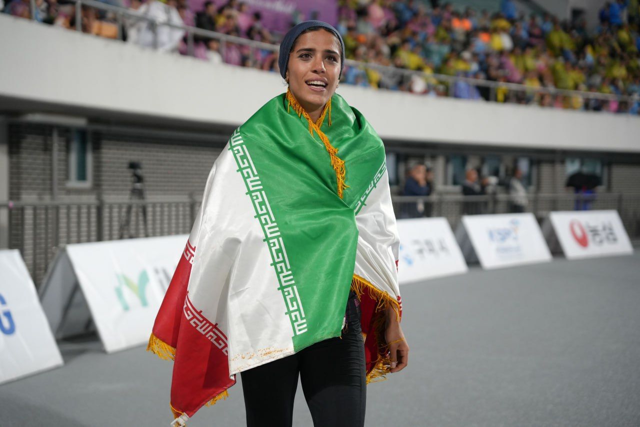 پرش تاریخیِ دختر ایرانی پرش تاریخیِ دختر ایرانی