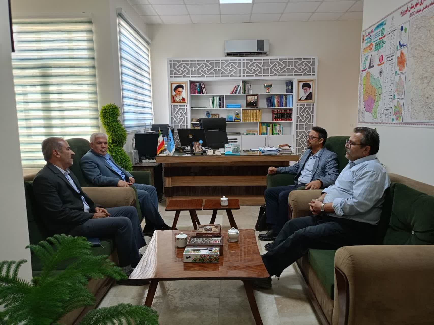 دیدار معاونت آبخیزداری و ریاست اداره کنترل سیلاب اداره کل منابع طبیعی خراسان رضوی با فرماندار شهرستان فیروزه دیدار معاونت آبخیزداری و ریاست اداره کنترل سیلاب اداره کل منابع طبیعی خراسان رضوی با فرماندار شهرستان فیروزه