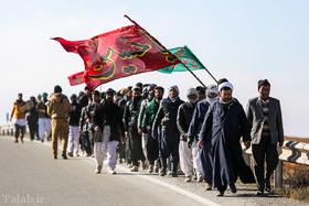فیروزه، گذرگاه سالانه صدها کاروان پیاده زائران رضوی؛ ارادتی که از قلبها میجوشد فیروزه، گذرگاه سالانه صدها کاروان پیاده زائران رضوی؛ ارادتی که از قلبها میجوشد
